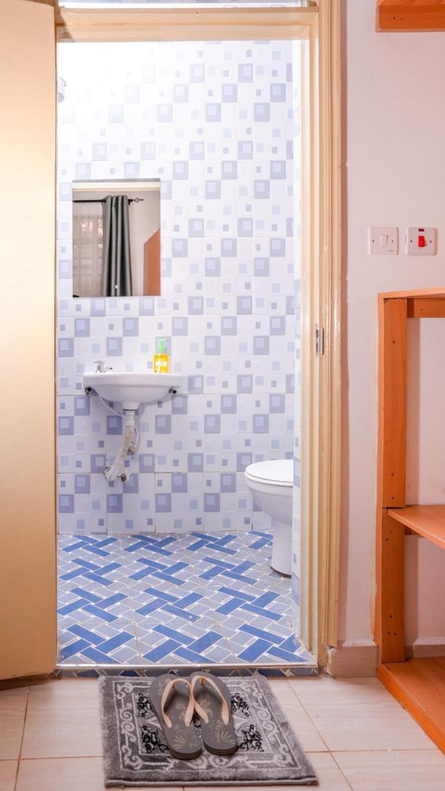 Lake Breeze Apartments Найваша Екстериор снимка